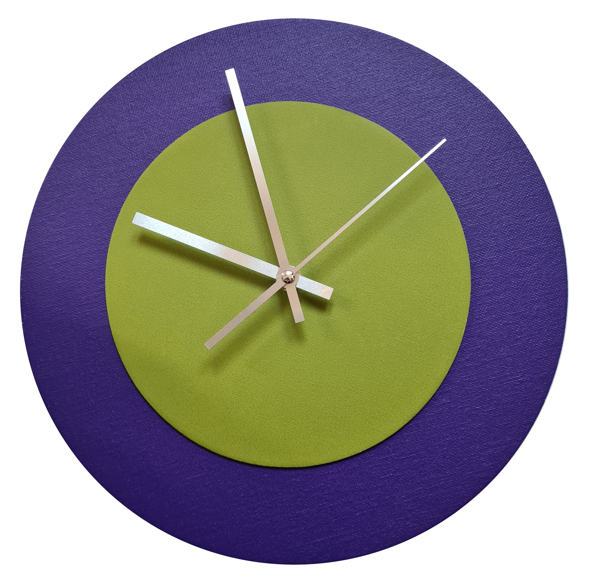Pop Art Wanduhr Lila  Olivgrün mit silbernen Zeigern 30 cm rund
