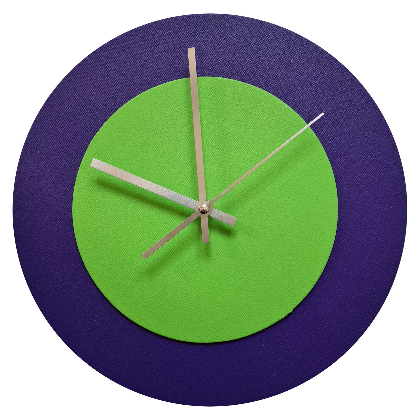 Pop Art Wanduhr Lila  Hellgrün mit silbernen Zeigern 30 cm rund
