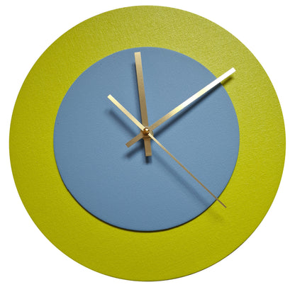 Pop Art Wanduhr Farngrün Hellblau  mit goldenen Zeigern 30 cm rund

