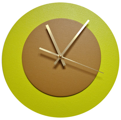 Pop Art Wanduhr Farngrün  Hellbraun mit goldenen Zeigern 30 cm rund
