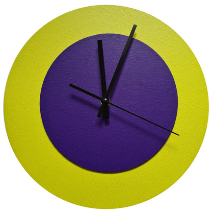 Pop Art Wanduhr Farngrün  Lilafarben mit schwarzen Zeigern 30 cm rund
