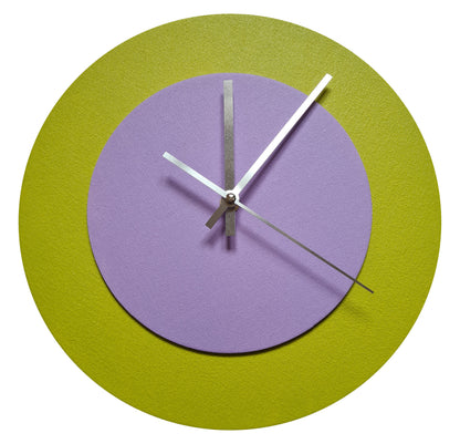 Pop Art Wanduhr Farngrün  Fliederfarben mit silbernen Zeigern 30 cm rund
