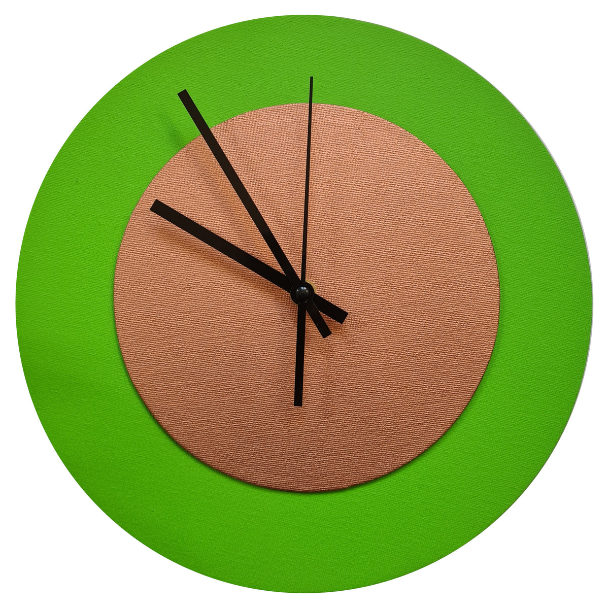 Pop Art Wanduhr Hellgrün  Bronzefarben mit  schwarzen Zeigern 30 cm rund

