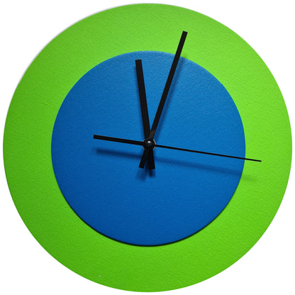 Pop Art Wanduhr Hellgrün  Mittelblau mit schwarzen Zeigern 30 cm rund
