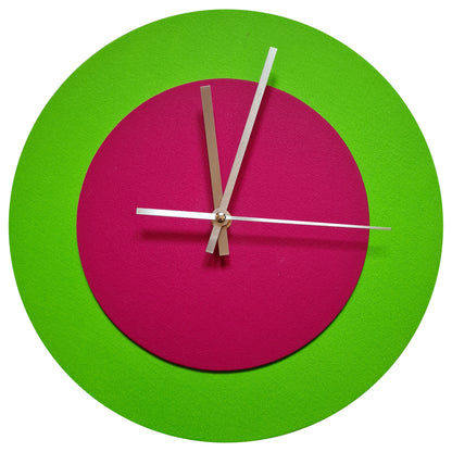 Pop Art Wanduhr Hellgrün  Magentafarben mit silbernen Zeigern 30 cm rund

