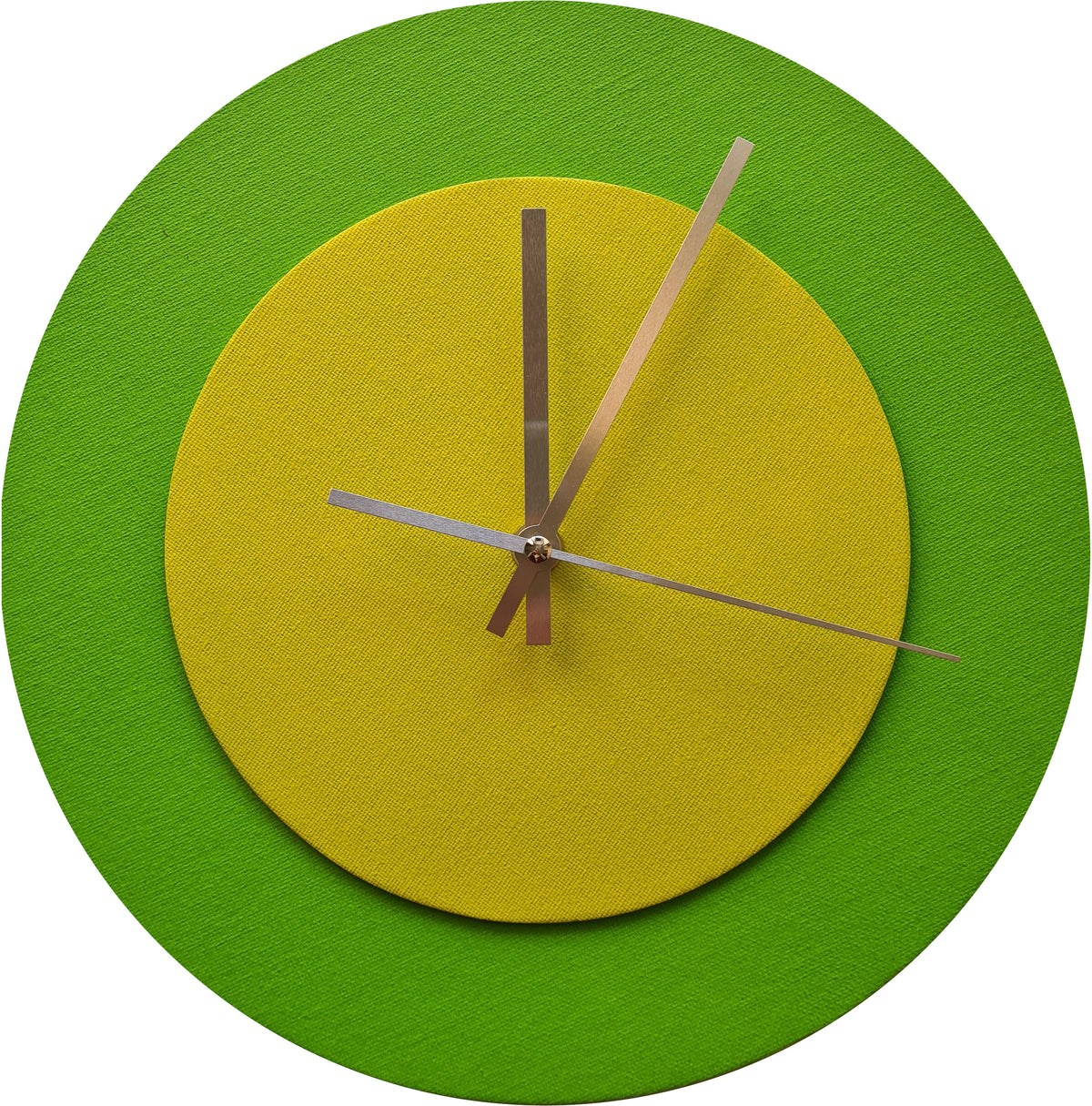 Pop Art Wanduhr Hellgrün  Farngrün mit silbernen Zeigern 30 cm rund
