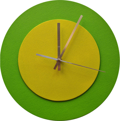 Pop Art Wanduhr Hellgrün  Farngrün mit silbernen Zeigern 30 cm rund
