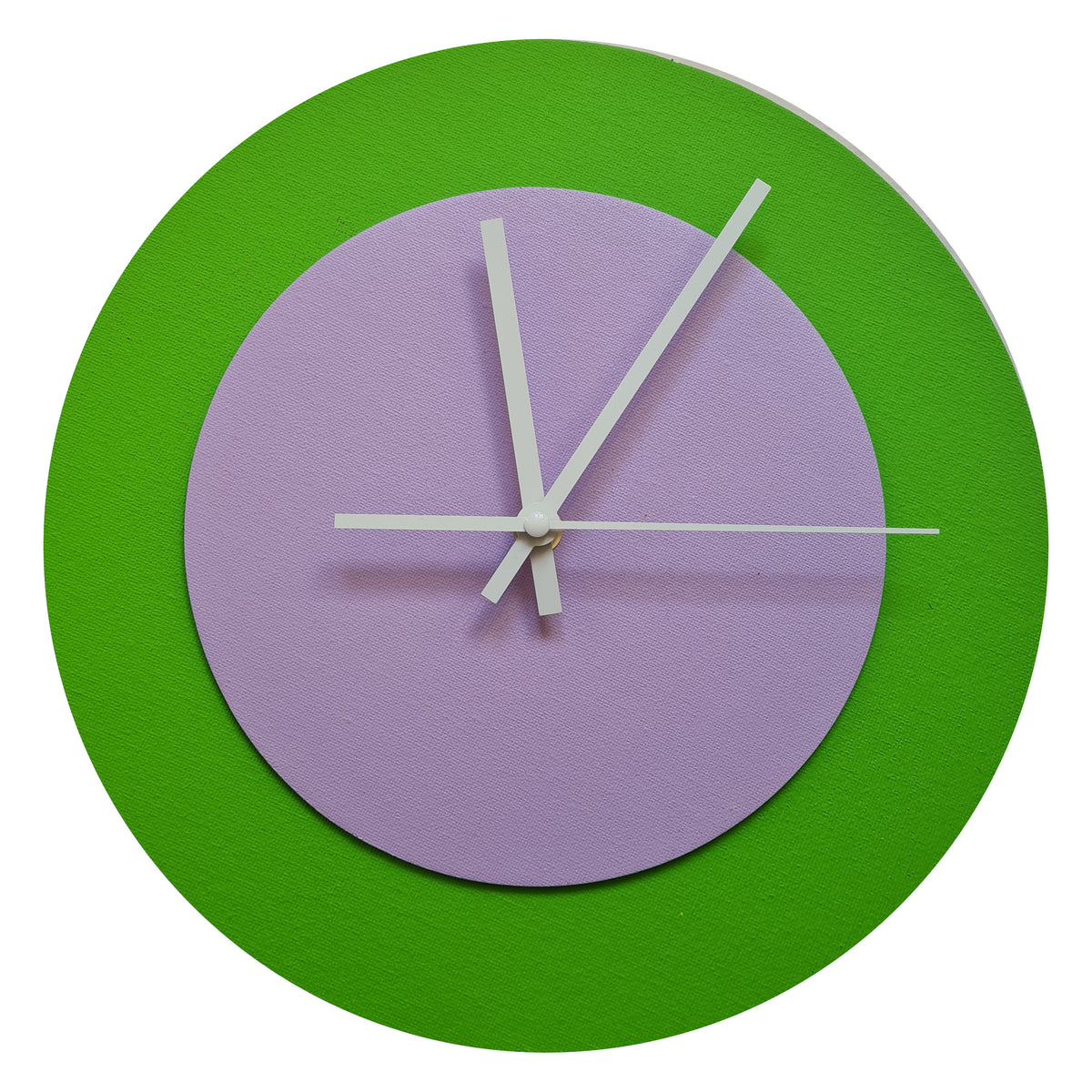 Pop Art Wanduhr Hellgrün  Fliederfarben mit weißen Zeigern 30 cm rund
