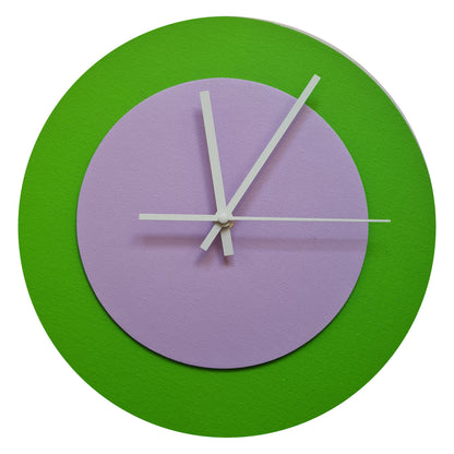 Pop Art Wanduhr Hellgrün  Fliederfarben mit weißen Zeigern 30 cm rund

