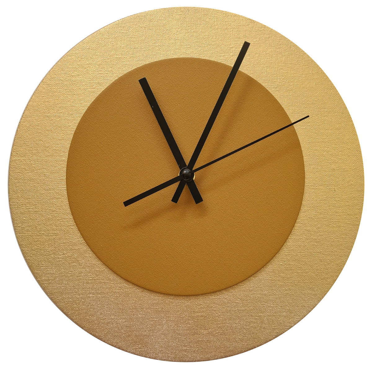 Pop Art Wanduhr Gold  Hellbraun mit schwarzen Zeigern 30 cm rund