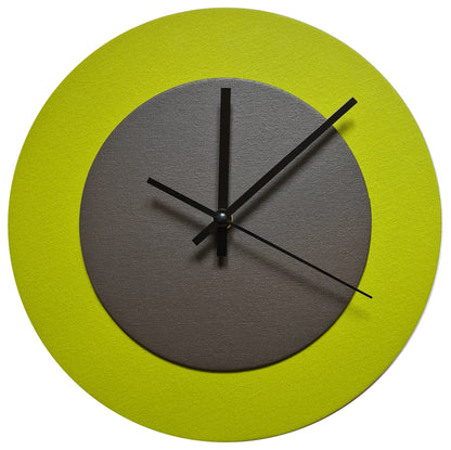 Pop Art Wanduhr Olivgrün  Dunkelbraun mit schwarzen Zeigern 30 cm rund
