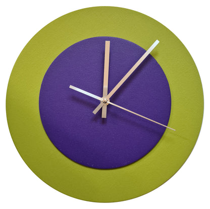 Pop Art Wanduhr Olivgrün  Lilafarben mit silbernen Zeigern 30 cm rund

