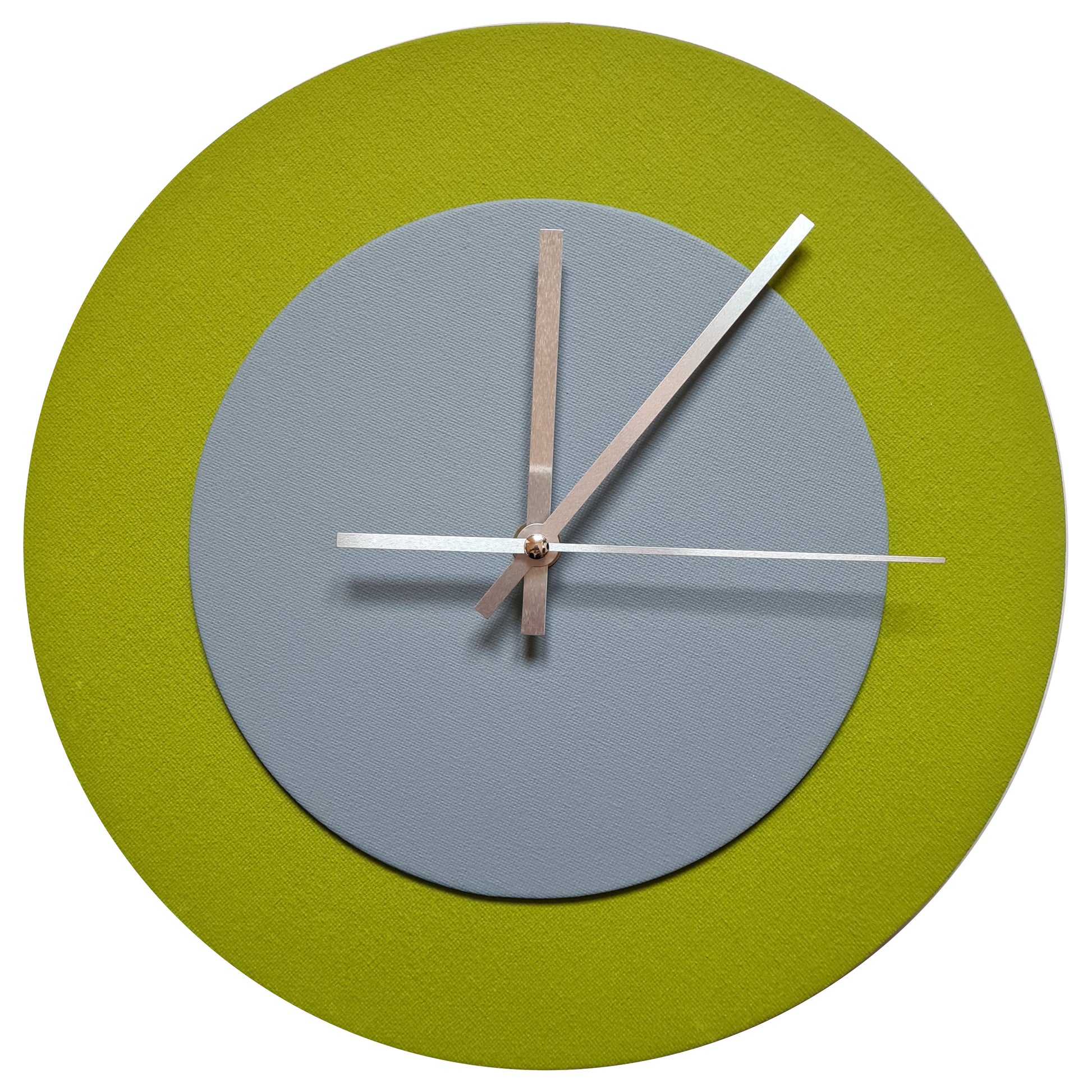Pop Art Wanduhr Olivgrün  Grau mit silbernen Zeigern 30 cm rund
