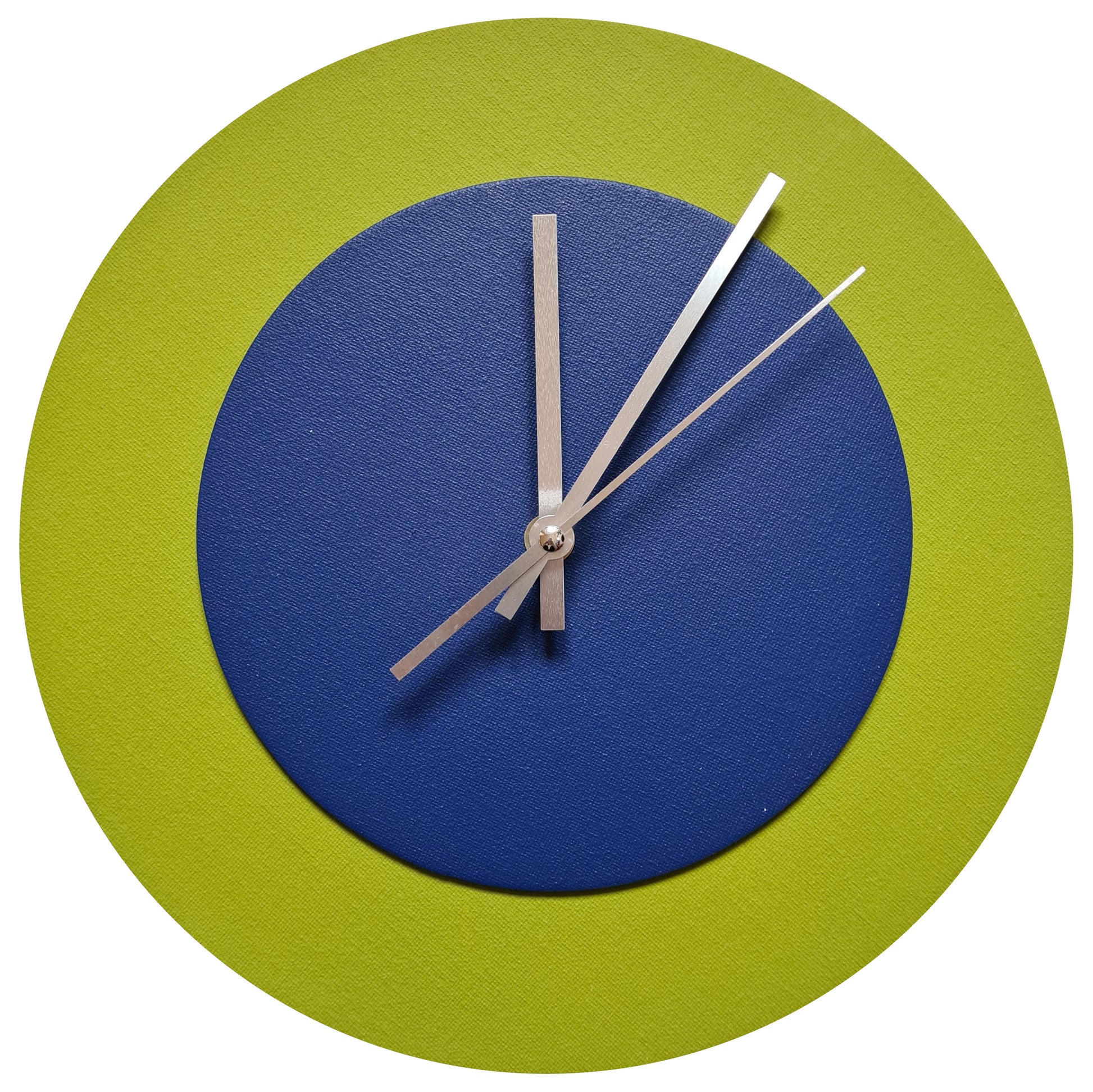 Pop Art Wanduhr Olivgrün  Dunkelblau mit silbernen Zeigern 30 cm rund
