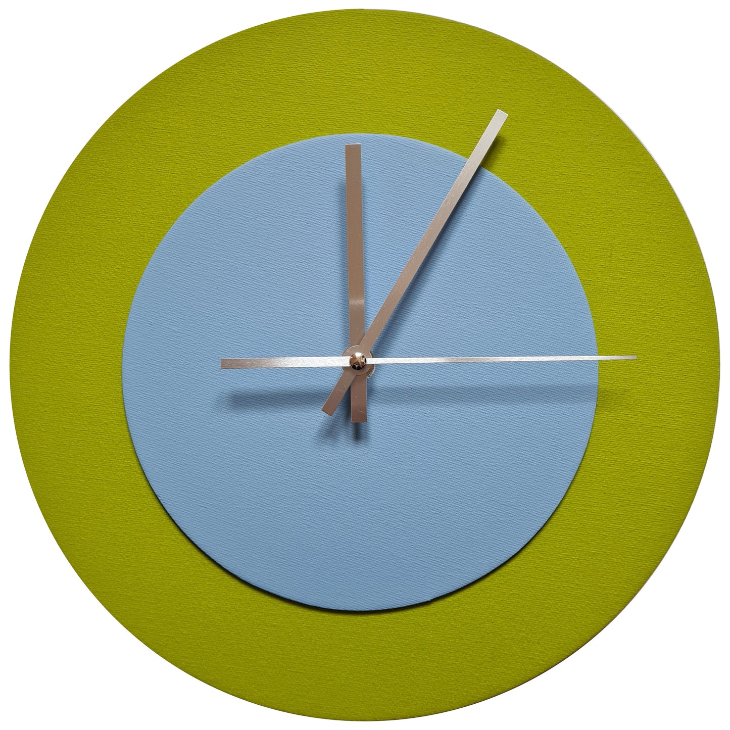 Pop Art Wanduhr Olivgrün Hellblau  mit silbernen Zeigern 30 cm rund
