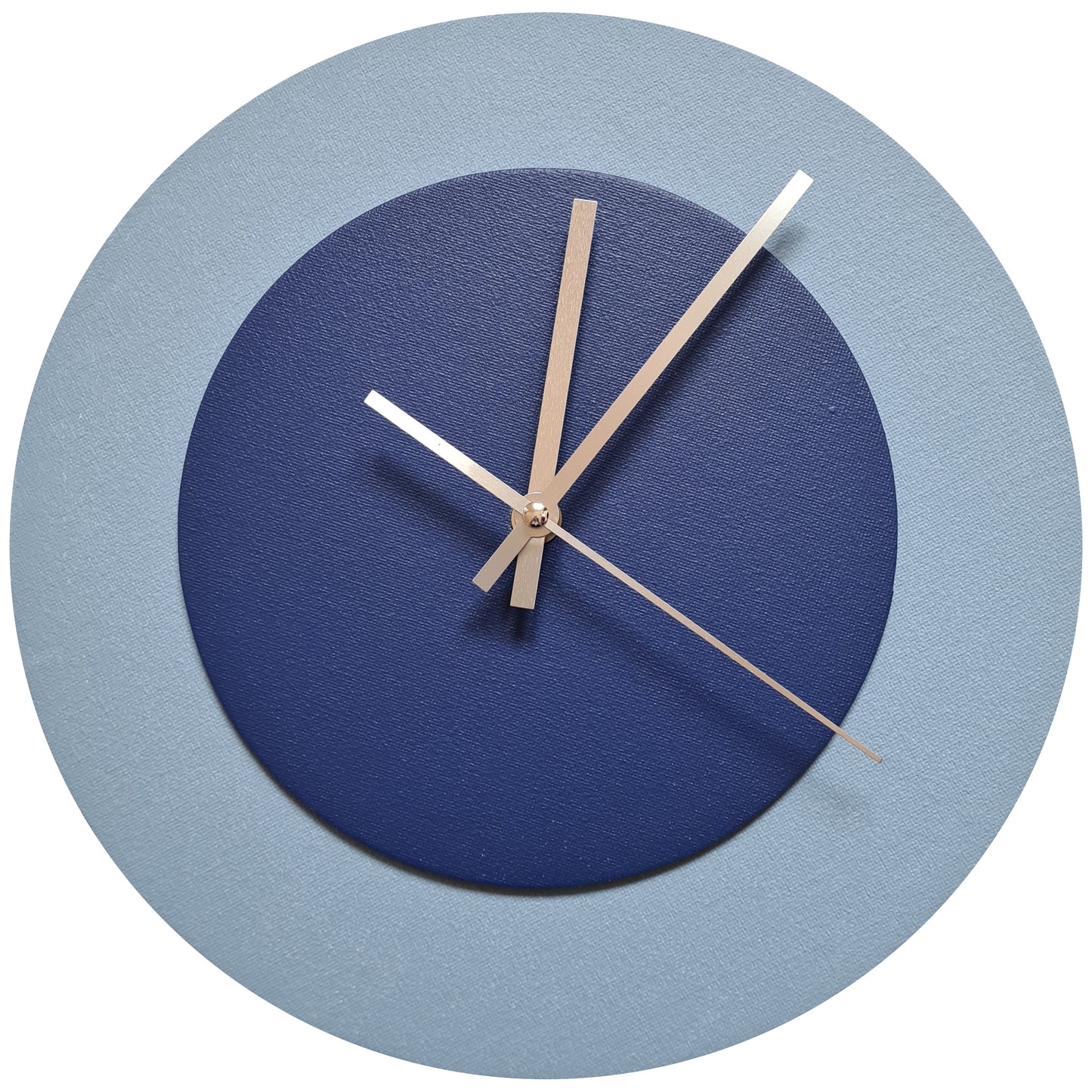 17. Hellblau