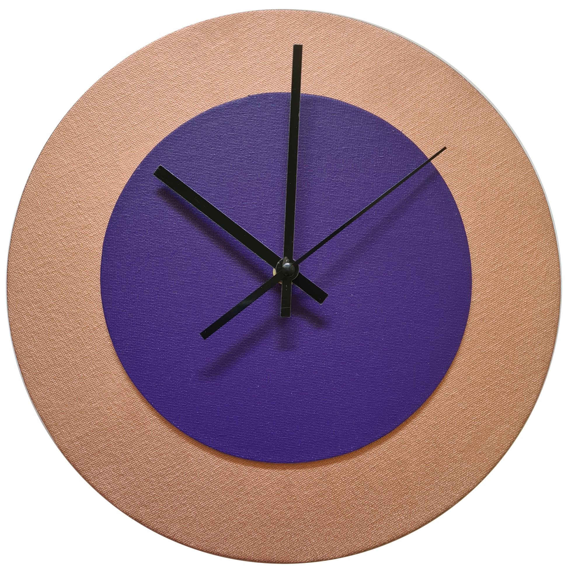 Pop Art Wanduhr Bronze  Lilafarben mit schwarzen Zeigern 30 cm rund
