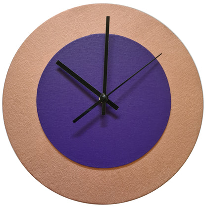 Pop Art Wanduhr Bronze  Lilafarben mit schwarzen Zeigern 30 cm rund