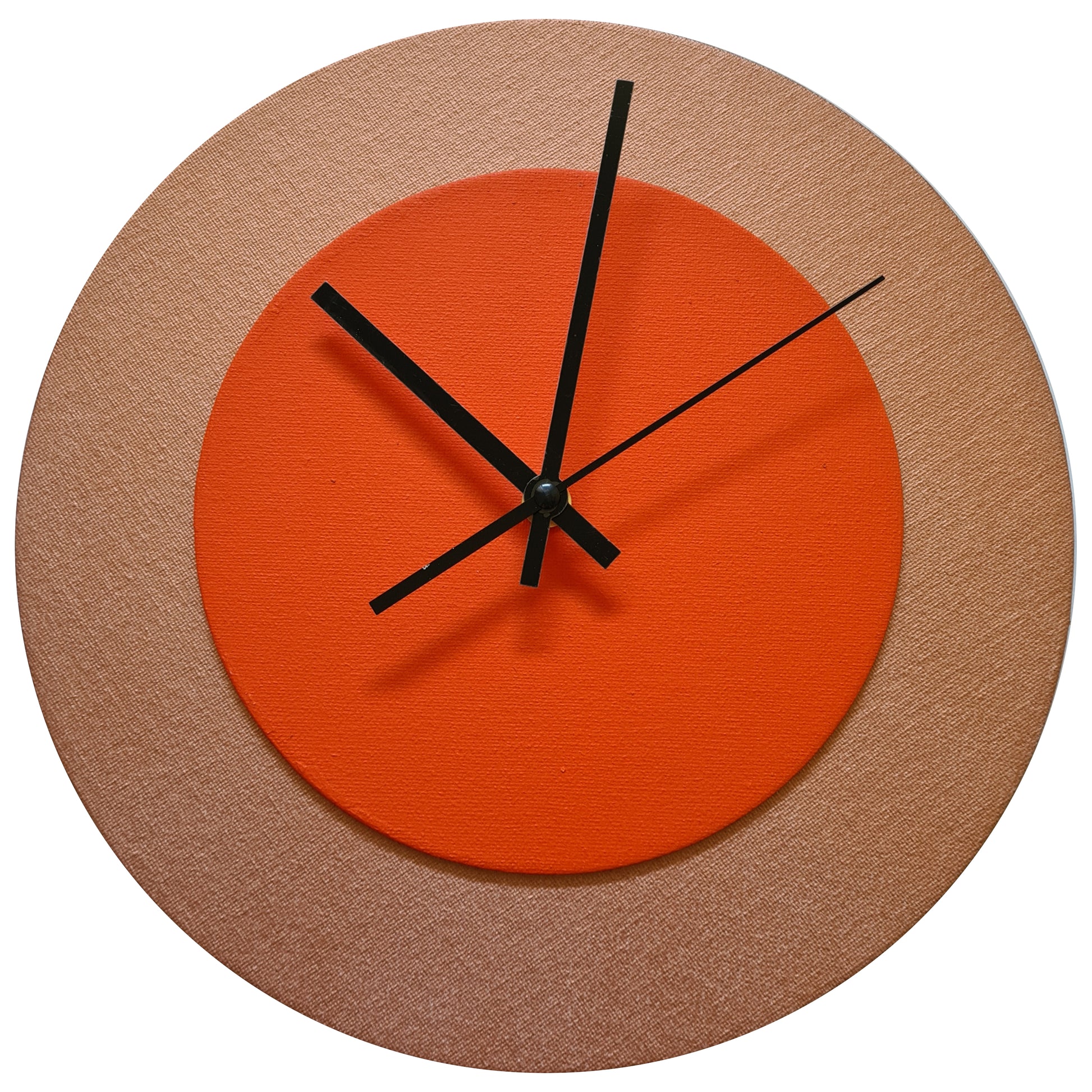 Pop Art Wanduhr Bronze  Orangefarben mit schwarzen Zeigern 30 cm rund