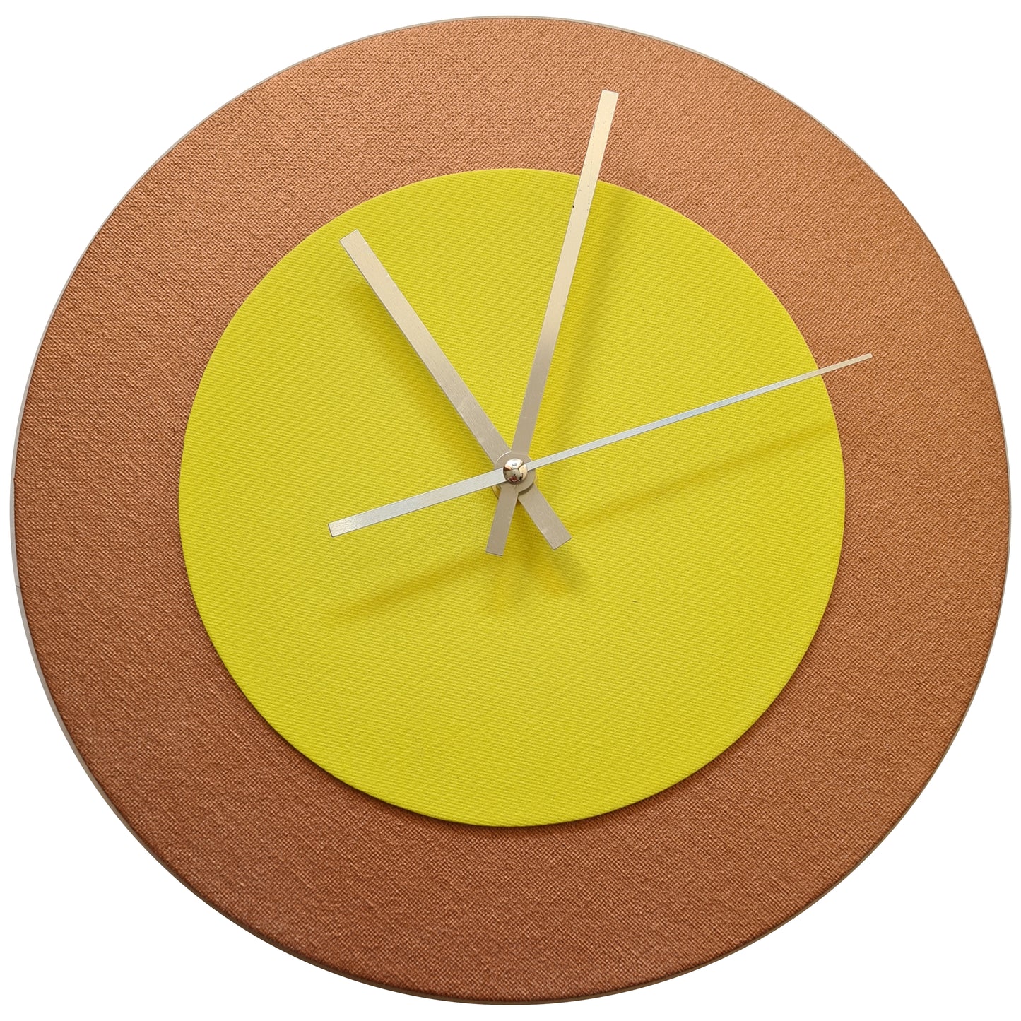 Pop Art Wanduhr Bronze  Hellgelb mit silbernen Zeigern 30 cm rund