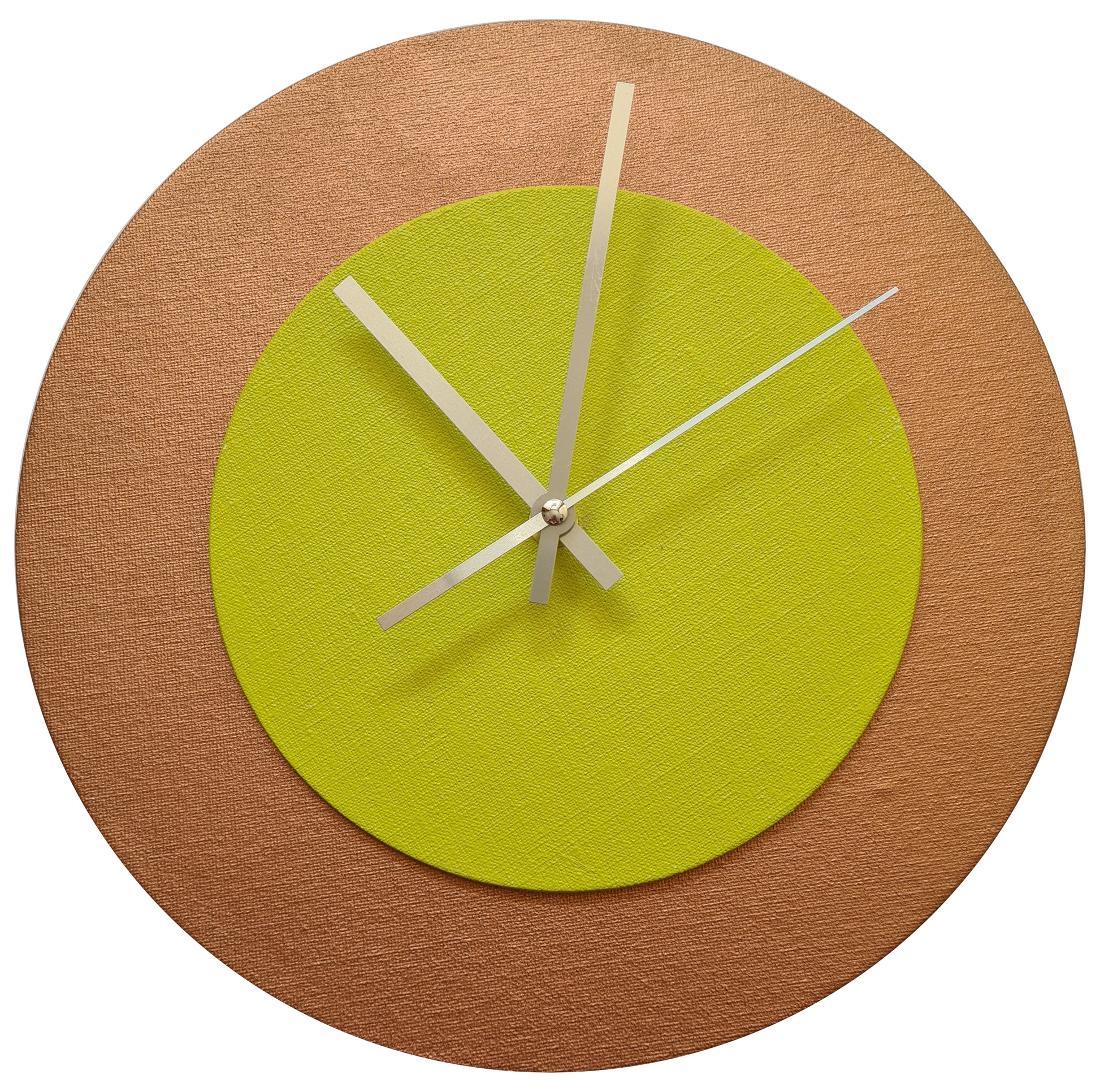 Pop Art Wanduhr Bronze  Farngrün mit silbernen Zeigern 30 cm rund