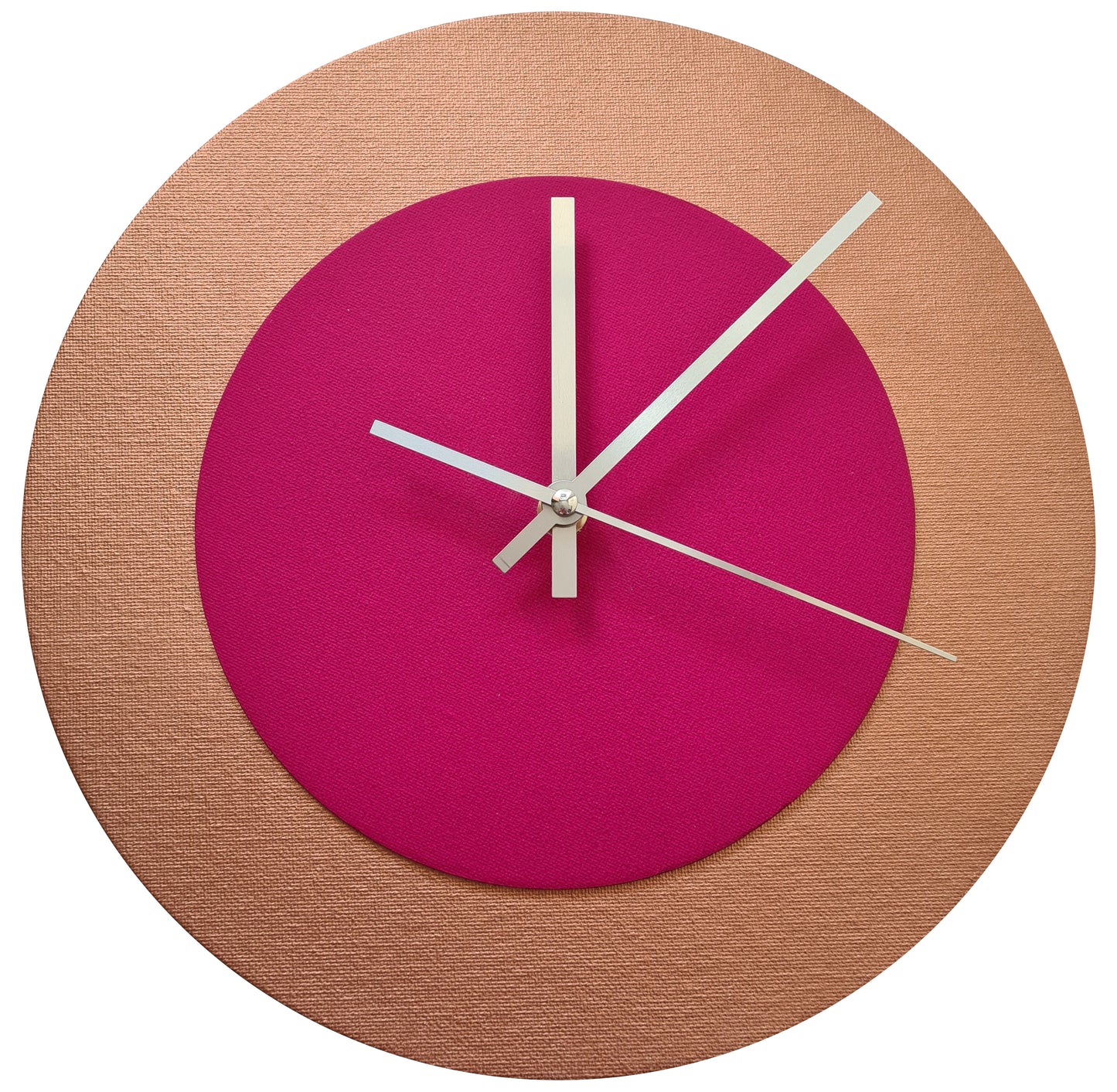 Pop Art Wanduhr Bronze  Magentafarben mit silbernen Zeigern 30 cm rund