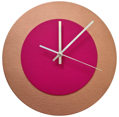 Pop Art Wanduhr Bronze  Magentafarben mit silbernen Zeigern 30 cm rund