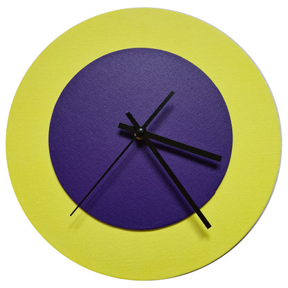 Pop Art Wanduhr Hellgelb  Lilafarben mit schwarzen Zeigern 30 cm rund