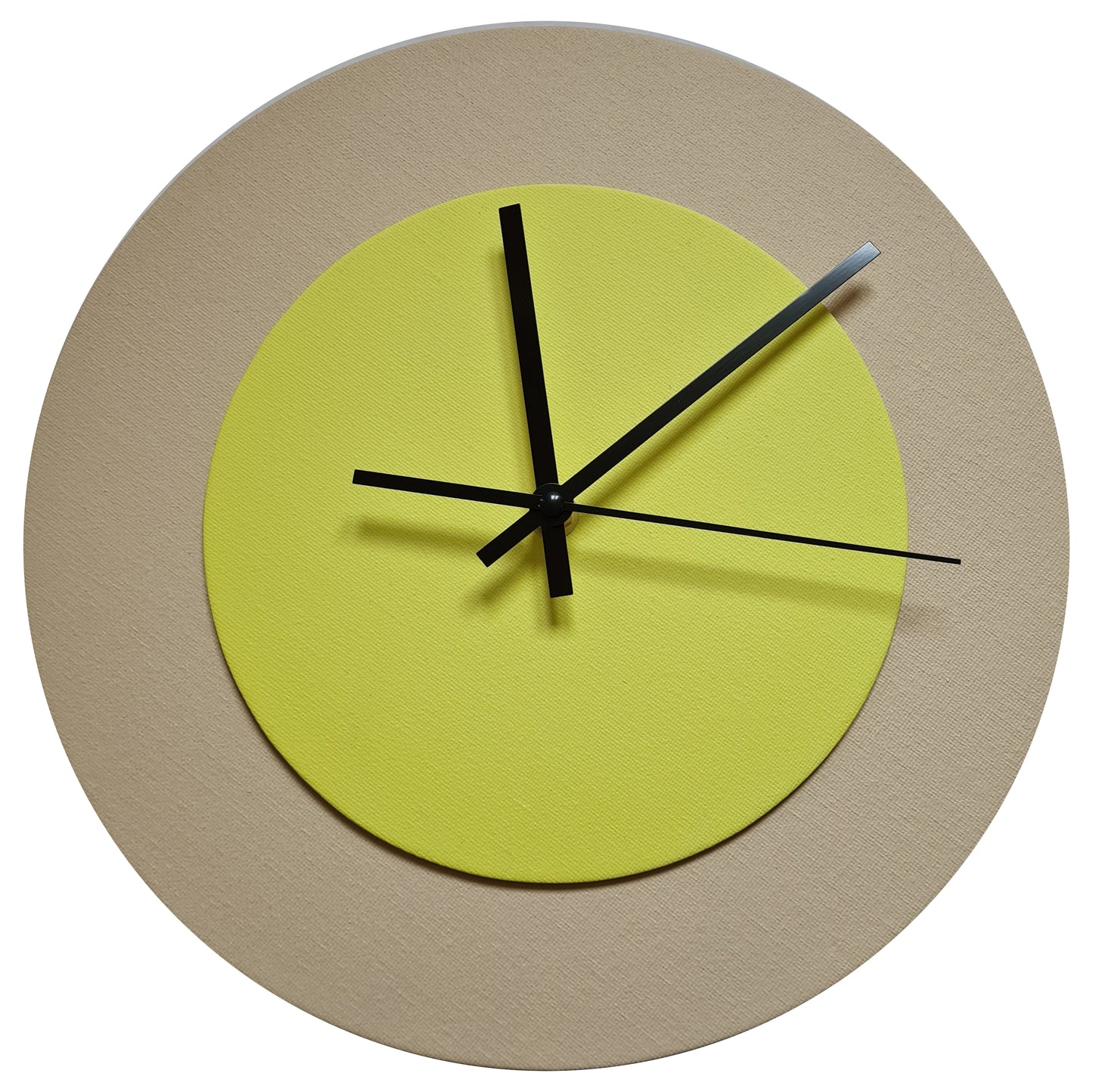 Pop Art Wanduhr Creme Hellgelb mit schwarzen Zeigern 30 cm rund