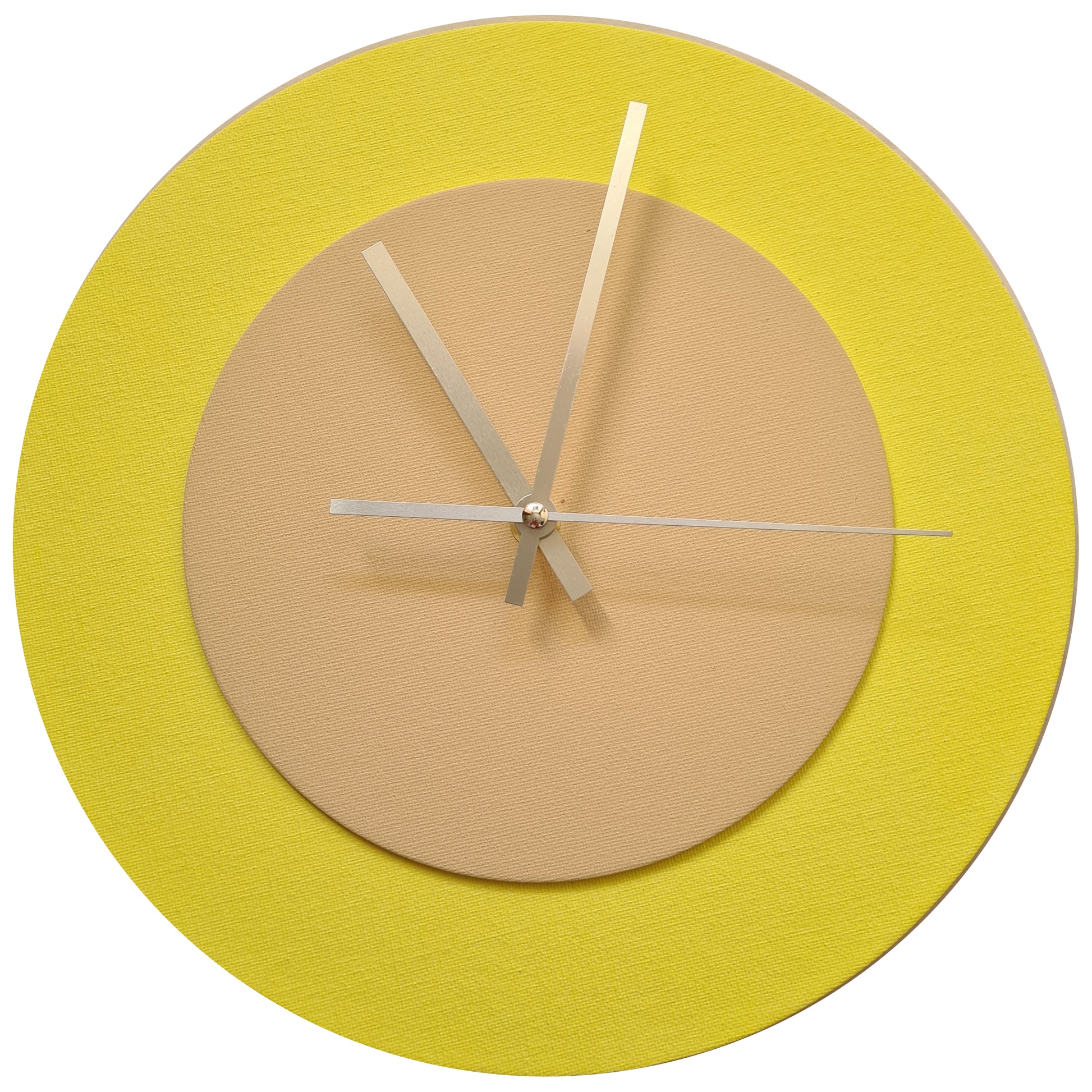 Pop Art Wanduhr Hellgelb  Cremefarben mit silbernen Zeigern 30 cm rund