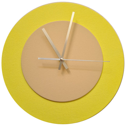 Pop Art Wanduhr Hellgelb  Cremefarben mit silbernen Zeigern 30 cm rund