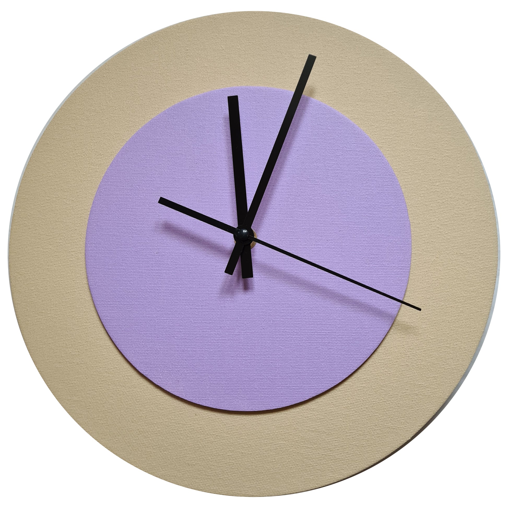Pop Art Wanduhr Creme Fliederfarben mit schwarzen Zeigern 30 cm rund