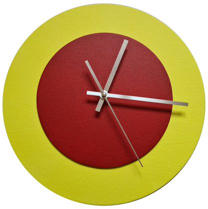 Pop Art Wanduhr Hellgelb  Dunkelrot mit  silbernen Zeigern 30 cm rund