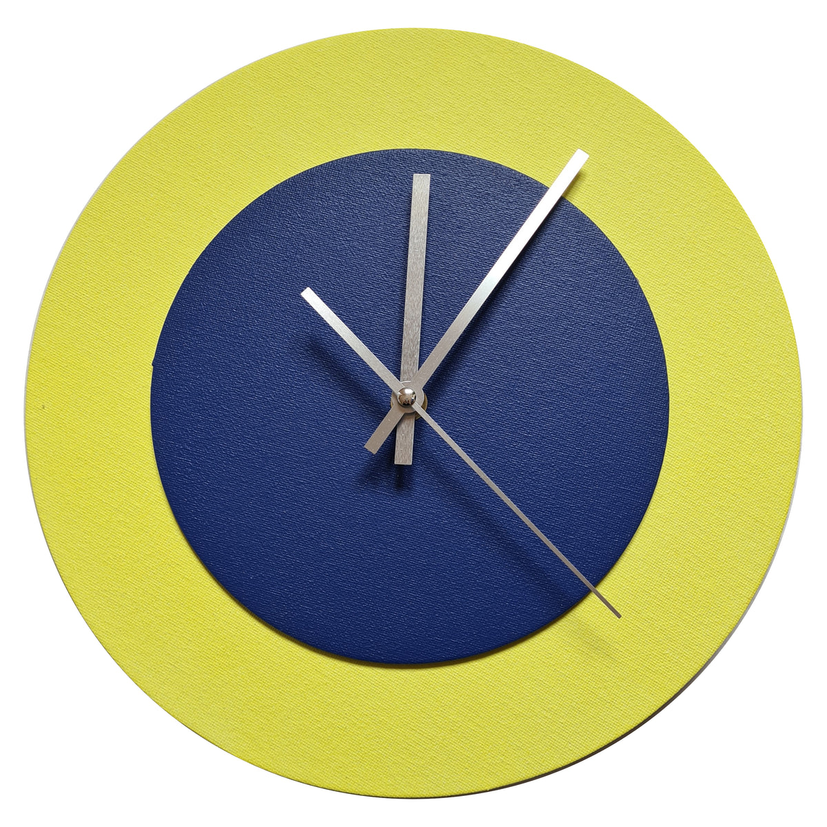 Pop Art Wanduhr Hellgelb  Dunkelblau mit silbernen Zeigern 30 cm rund