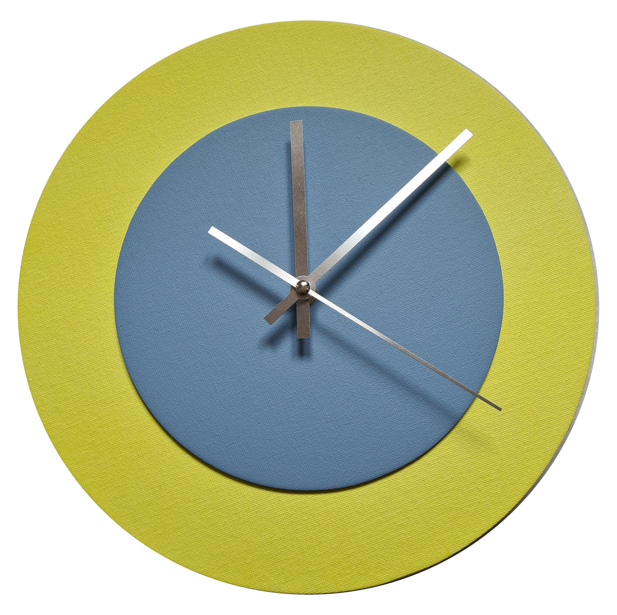 Pop Art Wanduhr Hellgelb Hellblau  mit silbernen Zeigern 30 cm rund