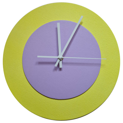 Pop Art Wanduhr Hellgelb  Fliederfarben mit weißen Zeigern 30 cm rund