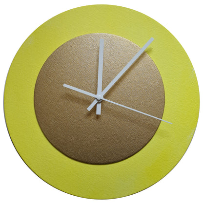 Pop Art Wanduhr Hellgelb  Bronzefarben mit  weißen Zeigern 30 cm rund