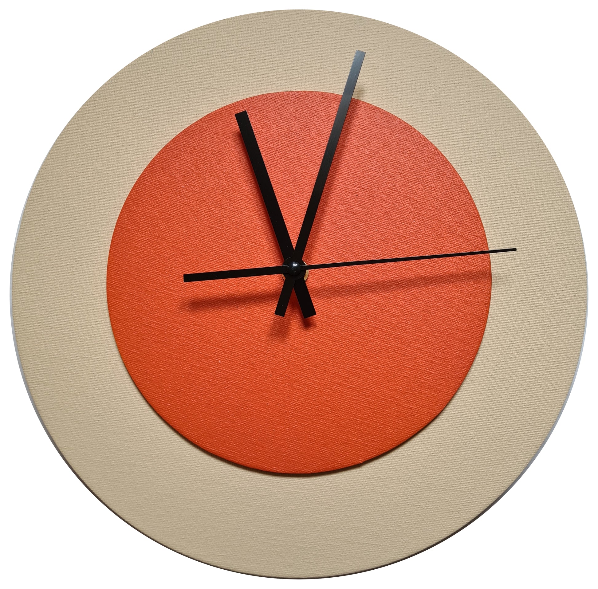 Pop Art Wanduhr Creme Orangefarben mit schwarzen Zeigern 30 cm rund