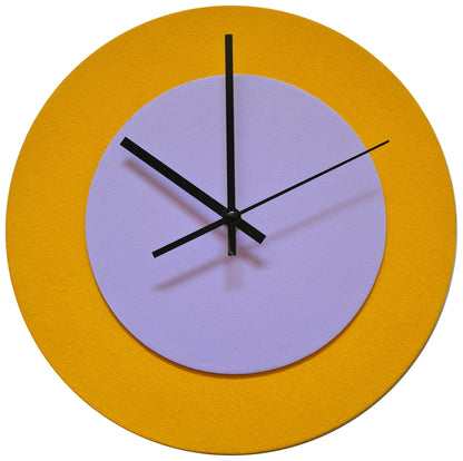 Pop Art Wanduhr Sonnengelb  Fliederfarben mit schwarzen Zeigern 30 cm rund
