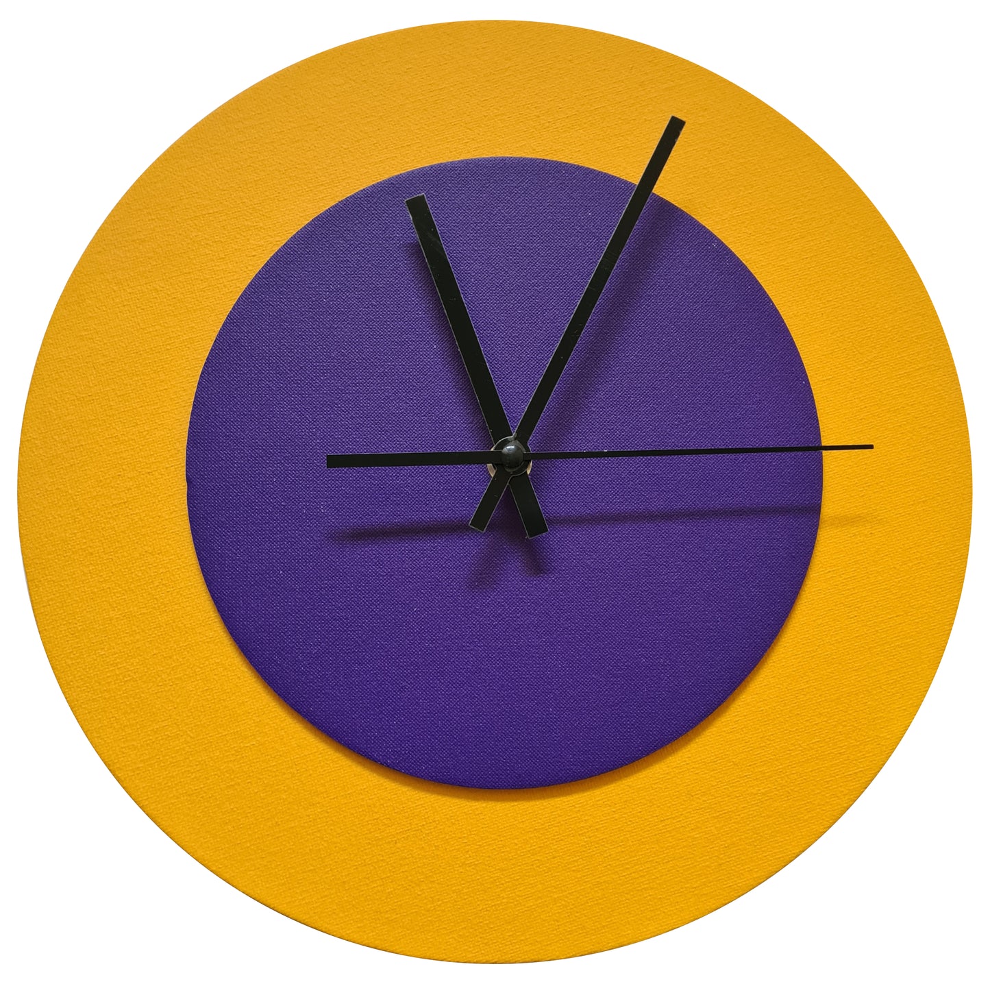 Pop Art Wanduhr Sonnengelb  Lilafarben mit schwarzen Zeigern 30 cm rund
