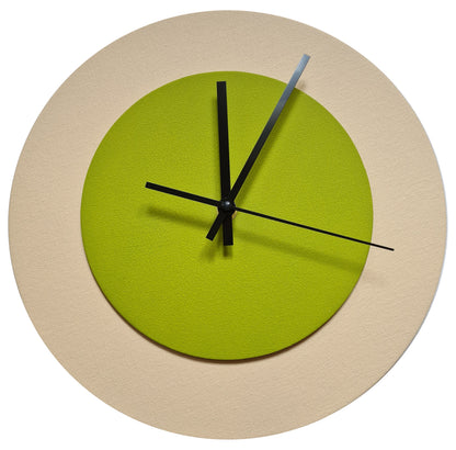 Pop Art Wanduhr Creme Olivgrün mit schwarzen Zeigern 30 cm rund