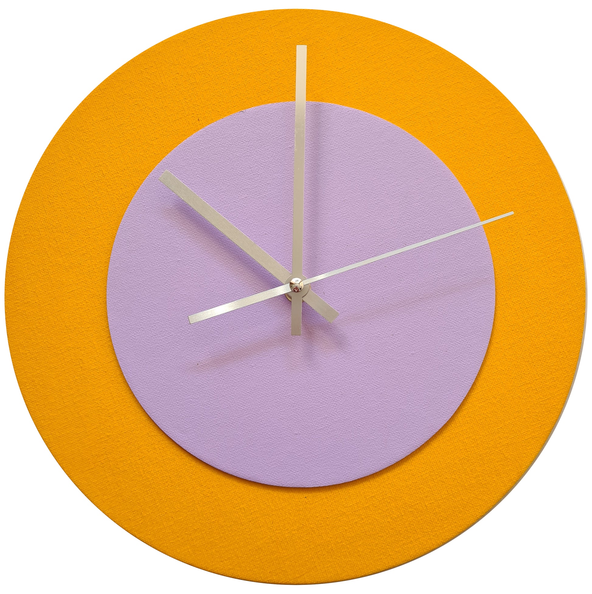 Pop Art Wanduhr Sonnengelb  Fliederfarben mit silbernen Zeigern 30 cm rund
