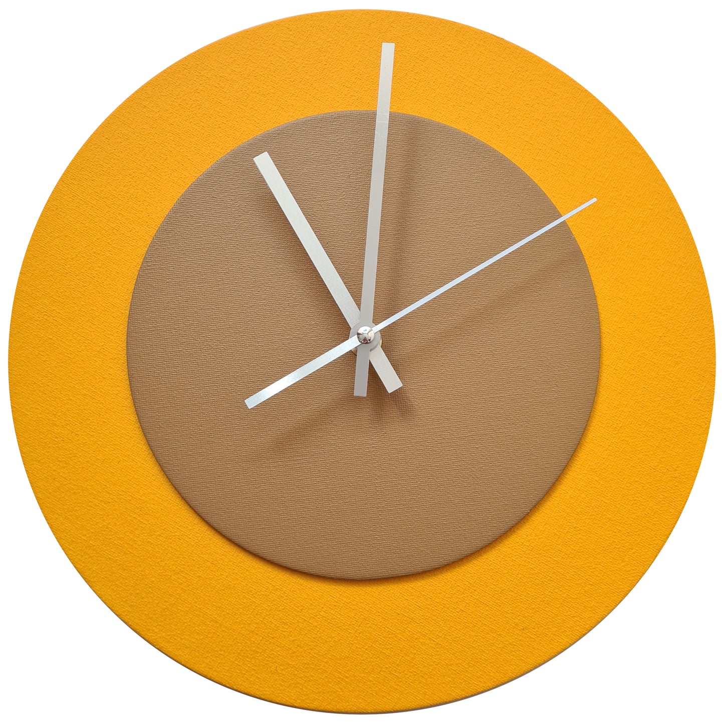 Pop Art Wanduhr Sonnengelb  Hellbraun mit silbernen Zeigern 30 cm rund
