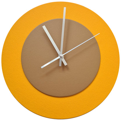 Pop Art Wanduhr Sonnengelb  Hellbraun mit silbernen Zeigern 30 cm rund
