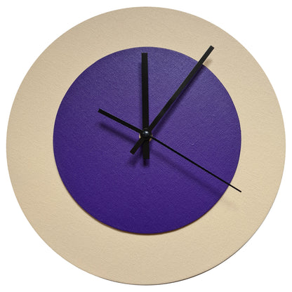 Pop Art Wanduhr Creme Lilafarben mit schwarzen Zeigern 30 cm rund