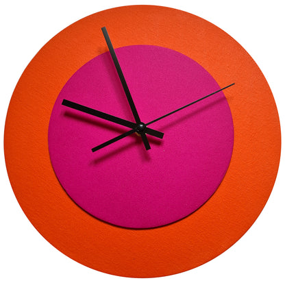 Pop Art Wanduhr Orange  Magentafarben mit schwarzen Zeigern 30 cm rund
