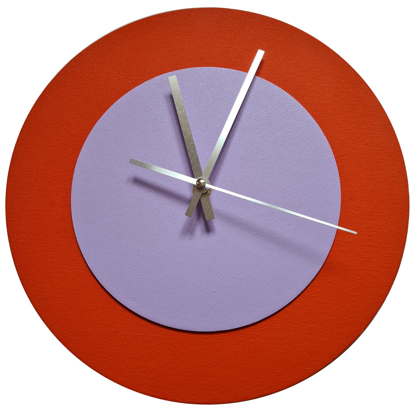 Pop Art Wanduhr Orange  Fliederfarben mit silbernen Zeigern 30 cm rund
