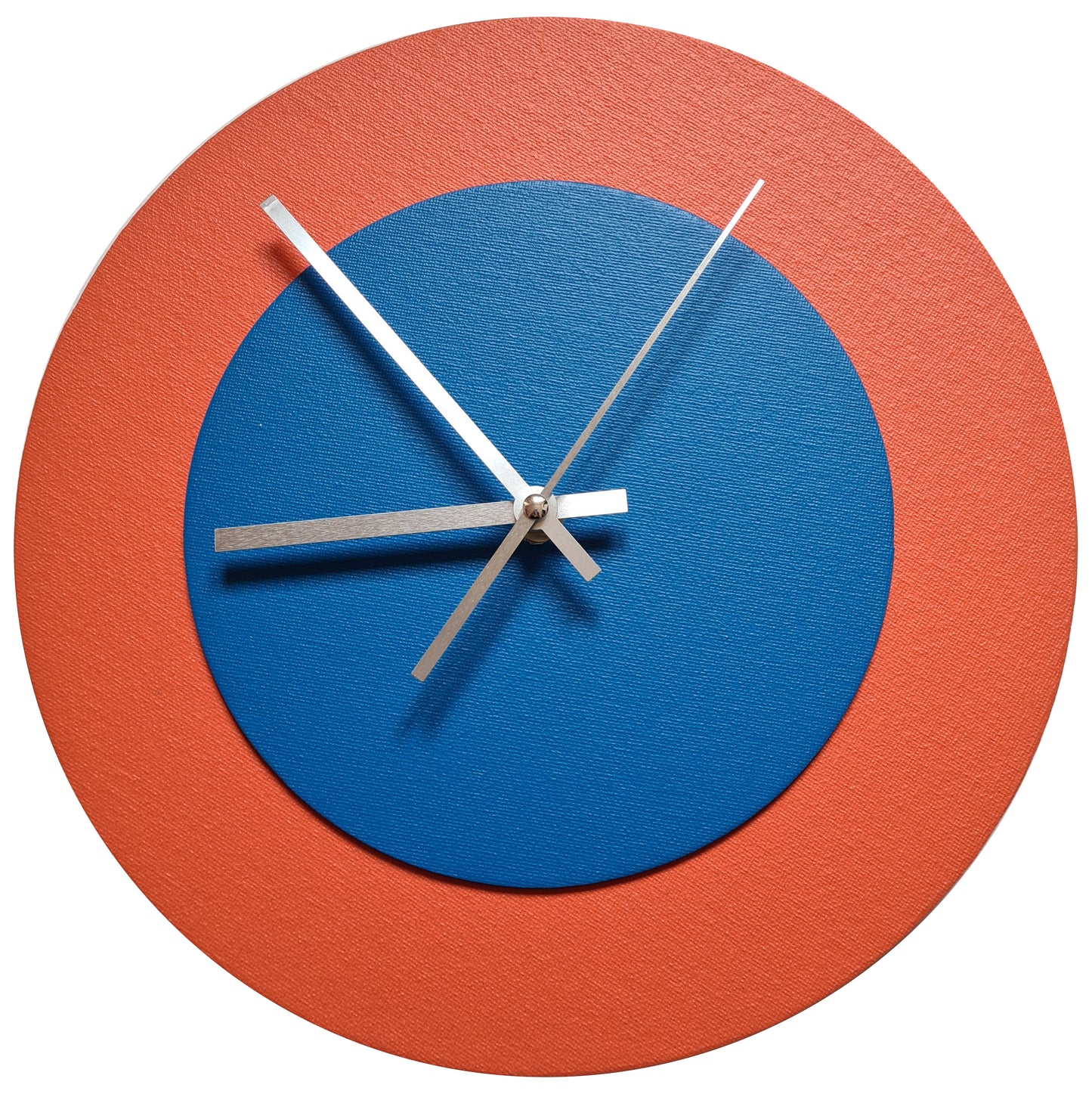 Pop Art Wanduhr Orange  Mittelblau mit silbernen Zeigern 30 cm rund
