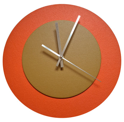 Pop Art Wanduhr Orange  Hellbraun mit silbernen Zeigern 30 cm rund
