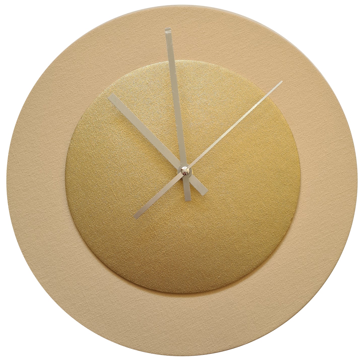 Pop Art Wanduhr Creme Goldfarben mit silbernen Zeigern 30 cm rund